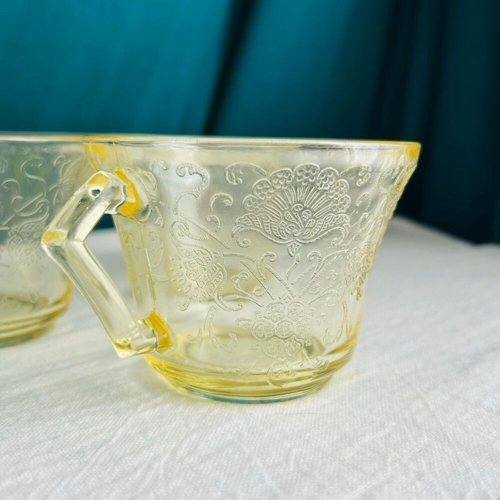 3 - 1930s Hazel-Atlas Florentine No 2 Poppy Coffee Tea Cups